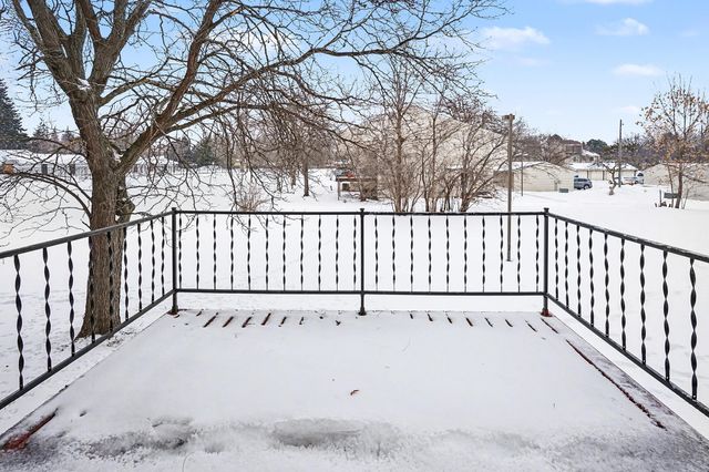 7922 Yates Avenue N, Brooklyn Park, MN 55443