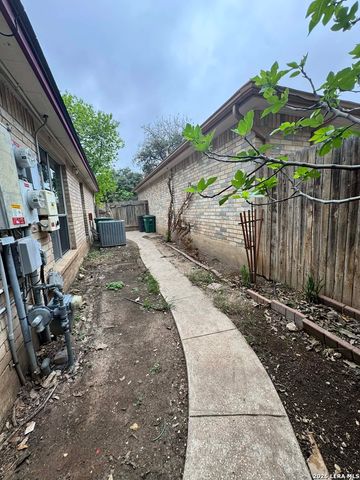 9122 Big Bethel, San Antonio, TX 78240