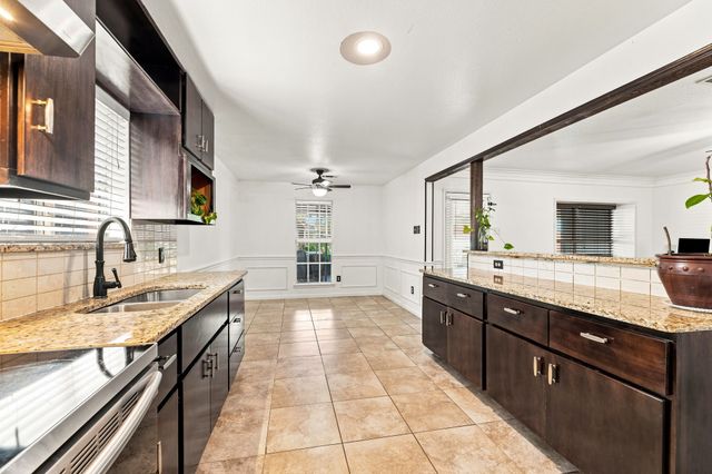 2505 Cloverdale Street, Arlington, TX 76010
