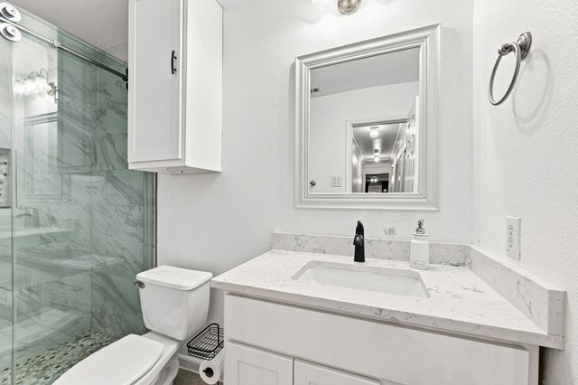 2505 Cloverdale Street, Arlington, TX 76010