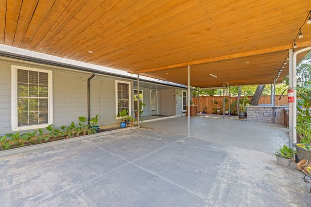 2505 Cloverdale Street, Arlington, TX 76010