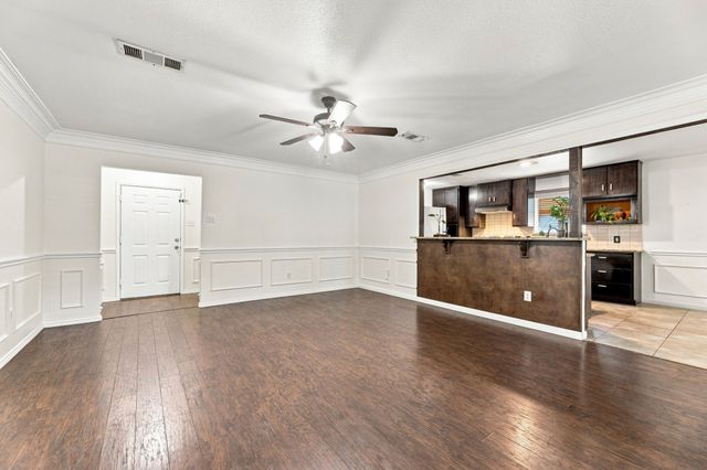 2505 Cloverdale Street, Arlington, TX 76010