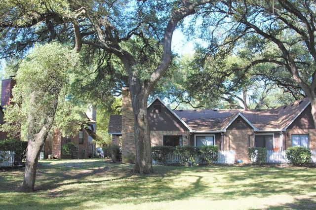 1601 Faro DR 1704, Austin, TX 78741