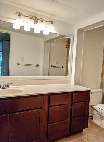 1601 Faro DR 1704, Austin, TX 78741