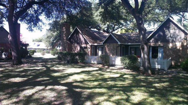 1601 Faro DR 1704, Austin, TX 78741