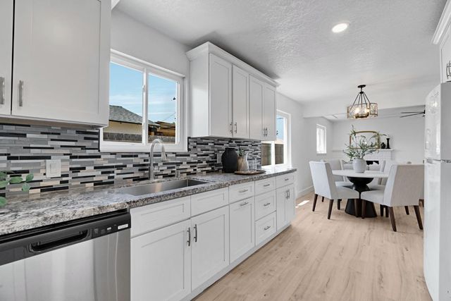 1834 S Backer Avenue, Fresno, CA 93702