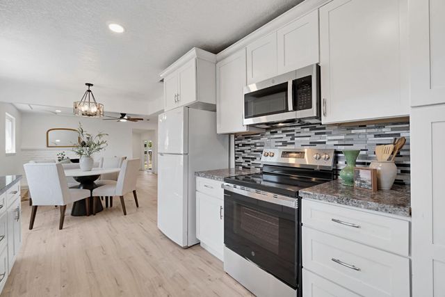 1834 S Backer Avenue, Fresno, CA 93702