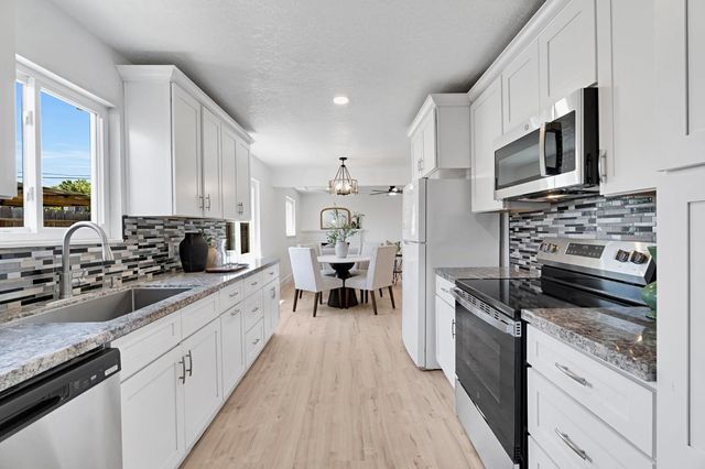 1834 S Backer Avenue, Fresno, CA 93702