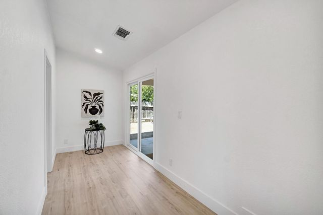 1834 S Backer Avenue, Fresno, CA 93702