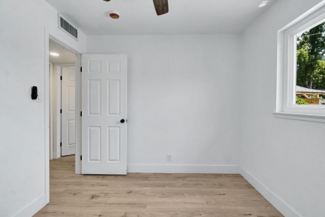 1834 S Backer Avenue, Fresno, CA 93702