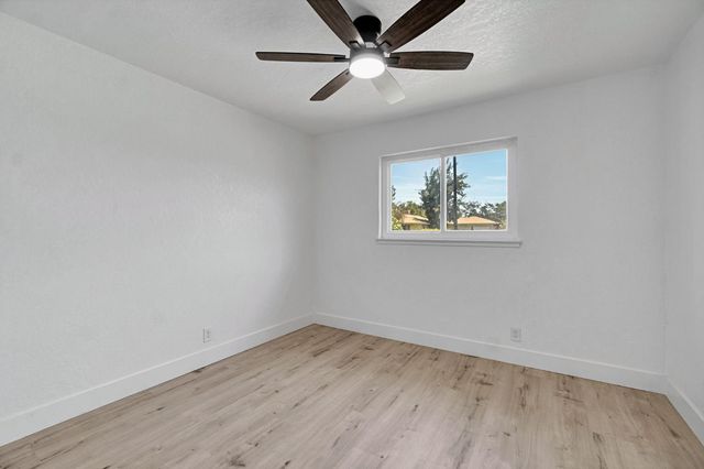 1834 S Backer Avenue, Fresno, CA 93702