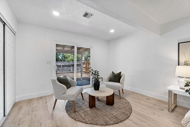 1834 S Backer Avenue, Fresno, CA 93702