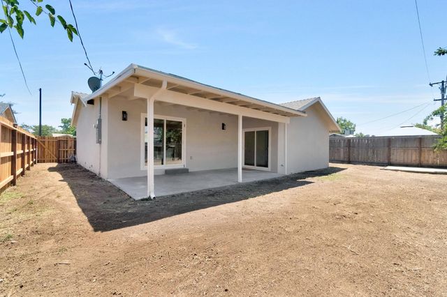 1834 S Backer Avenue, Fresno, CA 93702