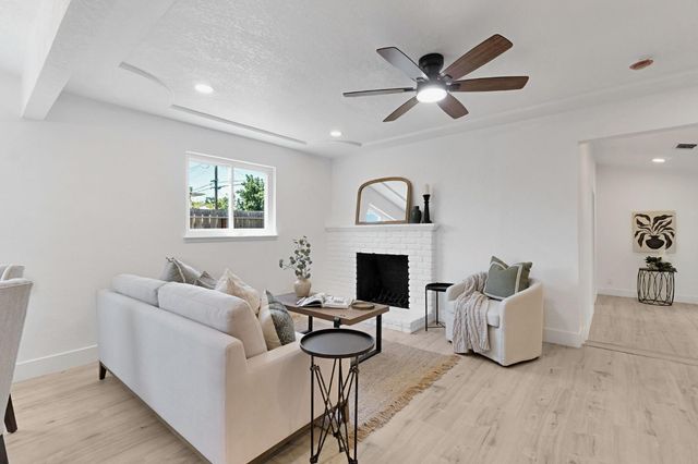 1834 S Backer Avenue, Fresno, CA 93702