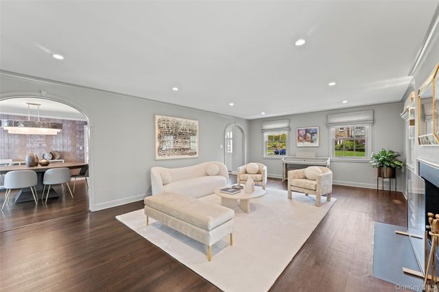 12 Vernon Road, Scarsdale, NY 10583