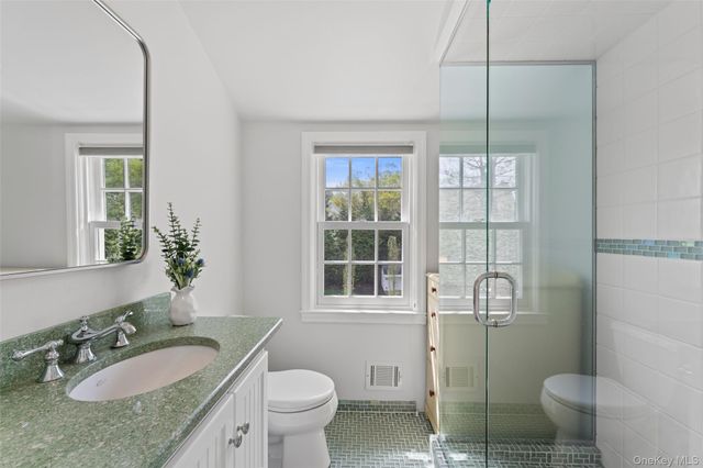 12 Vernon Road, Scarsdale, NY 10583