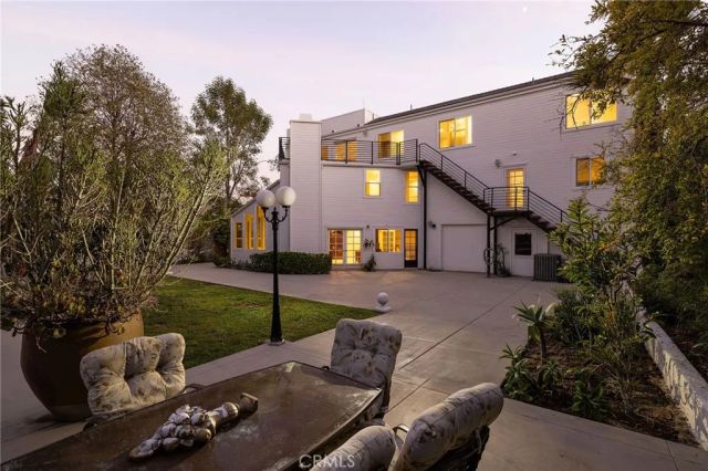 25901 Nellie Gail, Laguna Hills, CA 92653