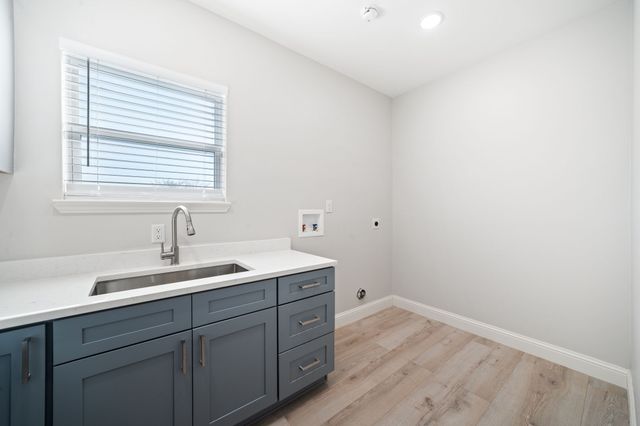 8809 Isom Lane, Dallas, TX 75249