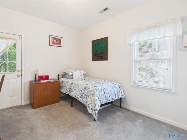 564 Farmingdale Road SE, Huntsville, AL 35803
