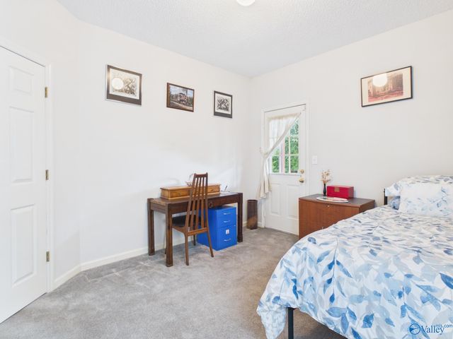 564 Farmingdale Road SE, Huntsville, AL 35803