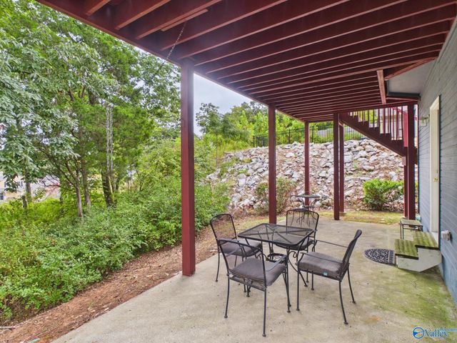 564 Farmingdale Road SE, Huntsville, AL 35803