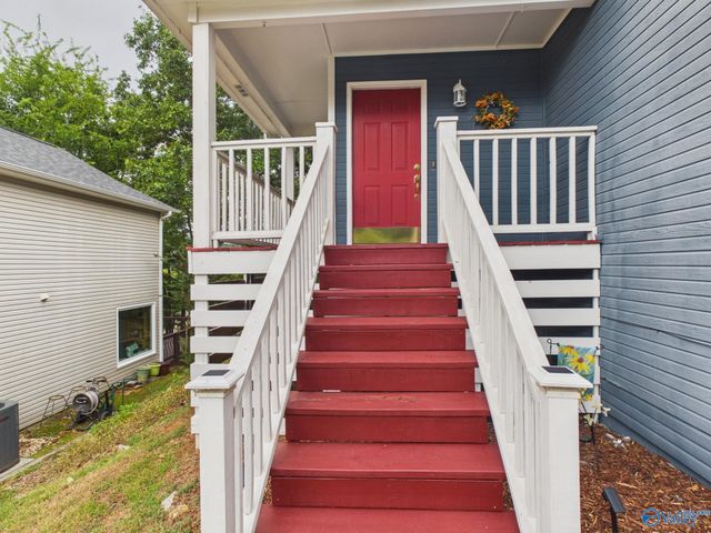 564 Farmingdale Road SE, Huntsville, AL 35803