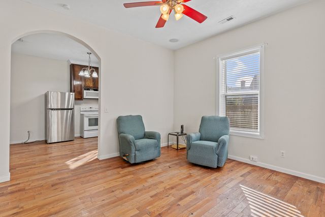 1512 N Missouri Avenue N, Springfield, MO 65803