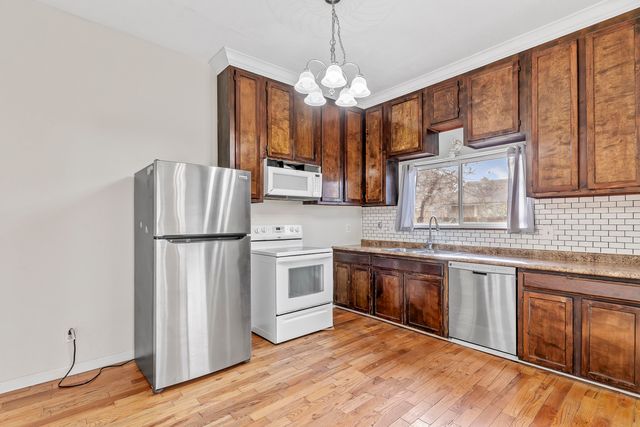 1512 N Missouri Avenue N, Springfield, MO 65803