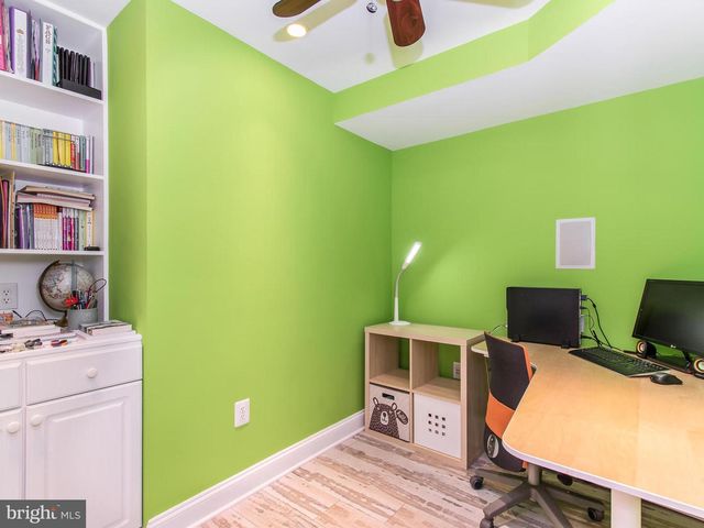 25813 MEWS TER, Chantilly, VA 20152