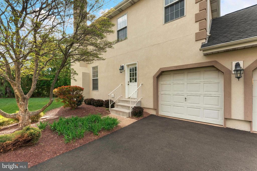 672 KORISA DR, Huntingdon Valley, PA 19006 — photo 4