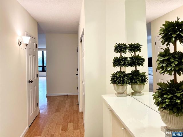 900 Palisade Avenue 3H, Fort Lee, NJ 07024