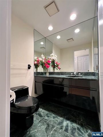 900 Palisade Avenue 3H, Fort Lee, NJ 07024