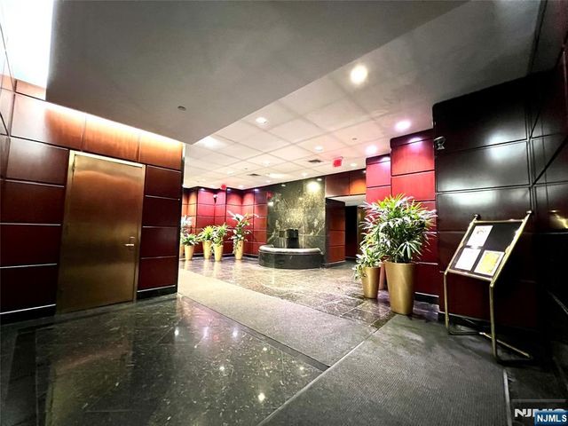 900 Palisade Avenue 3H, Fort Lee, NJ 07024