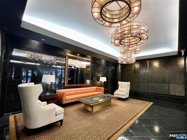 900 Palisade Avenue 3H, Fort Lee, NJ 07024