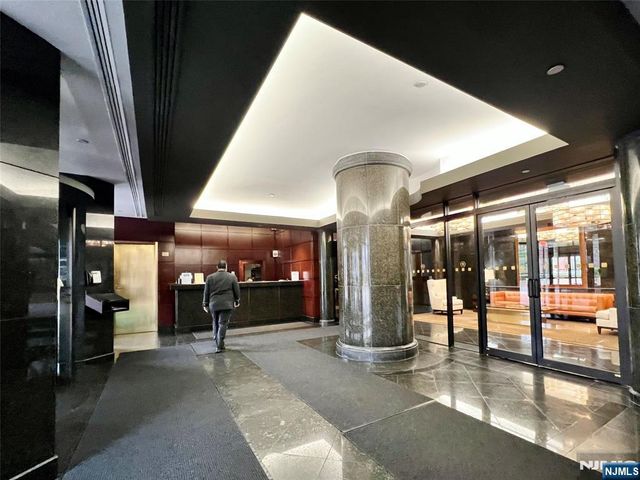 900 Palisade Avenue 3H, Fort Lee, NJ 07024