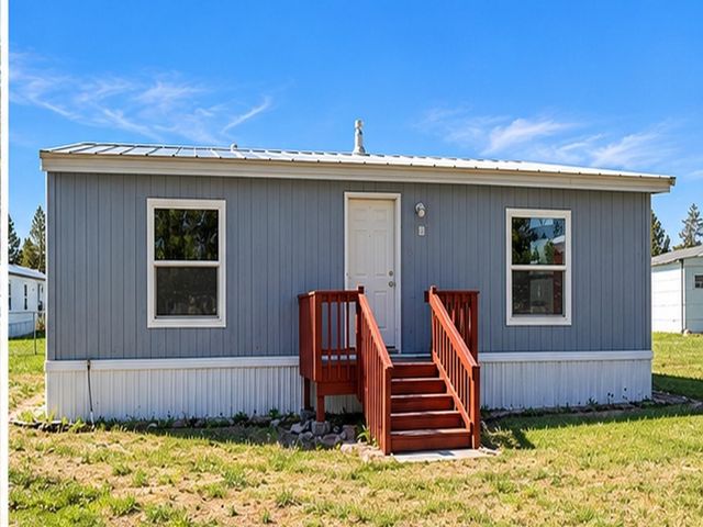40602 N Newport Hwy, Elk, WA 99009 property photo