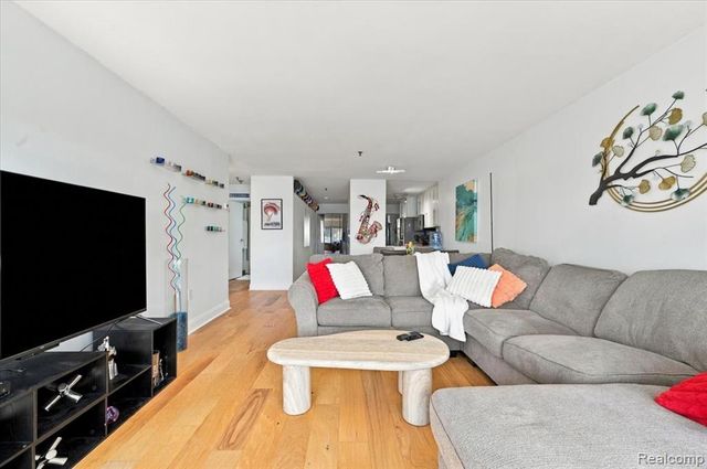 1001 W Jefferson Avenue 17I, Detroit, MI 48226