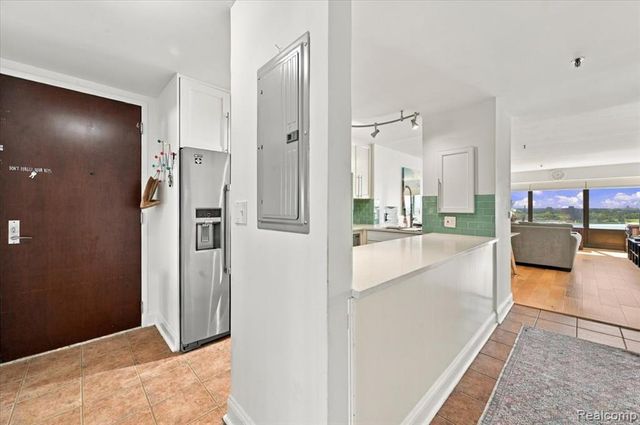 1001 W Jefferson Avenue 17I, Detroit, MI 48226