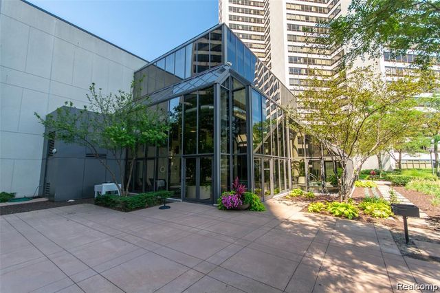 1001 W Jefferson Avenue 17I, Detroit, MI 48226