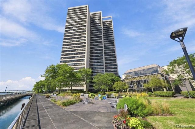 1001 W Jefferson Avenue 17I, Detroit, MI 48226