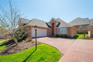 111 Prestonwood Ln, Peters Twp, PA 15317