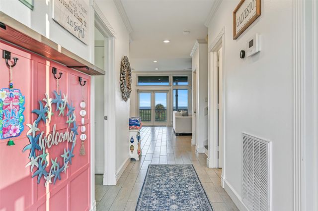 14458 Spyglass Circle, Galveston, TX 77554