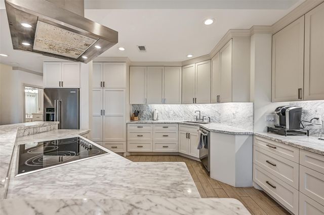 14458 Spyglass Circle, Galveston, TX 77554