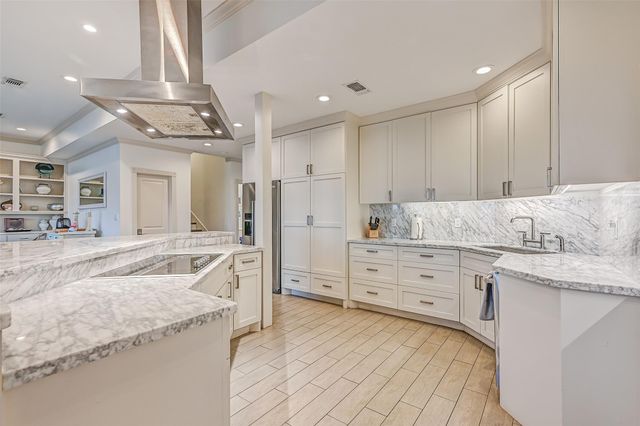 14458 Spyglass Circle, Galveston, TX 77554