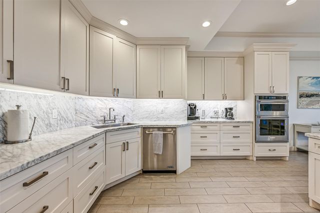 14458 Spyglass Circle, Galveston, TX 77554