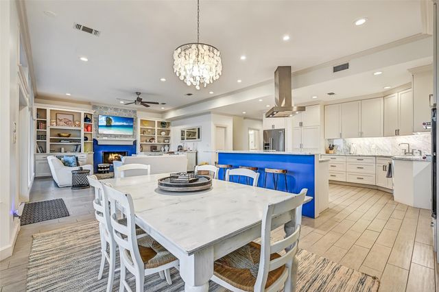 14458 Spyglass Circle, Galveston, TX 77554