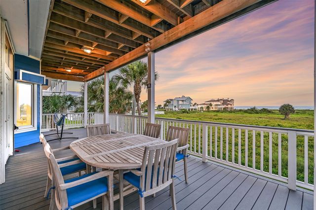 14458 Spyglass Circle, Galveston, TX 77554