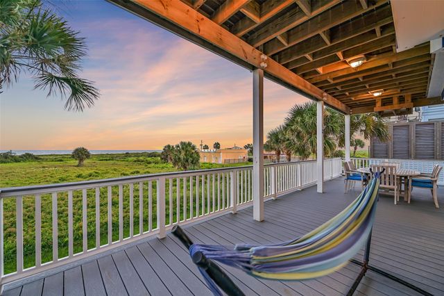 14458 Spyglass Circle, Galveston, TX 77554