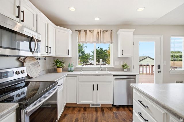 172 W ARUBA DR, Saratoga Springs, UT 84045
