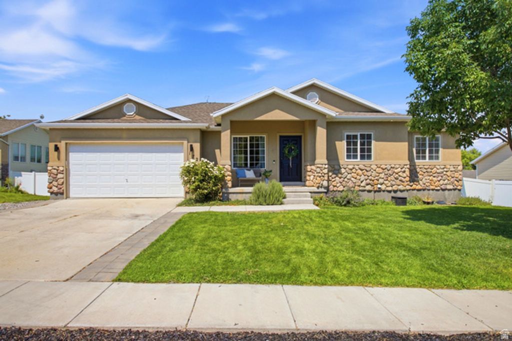 172 W ARUBA DR, Saratoga Springs, UT 84045